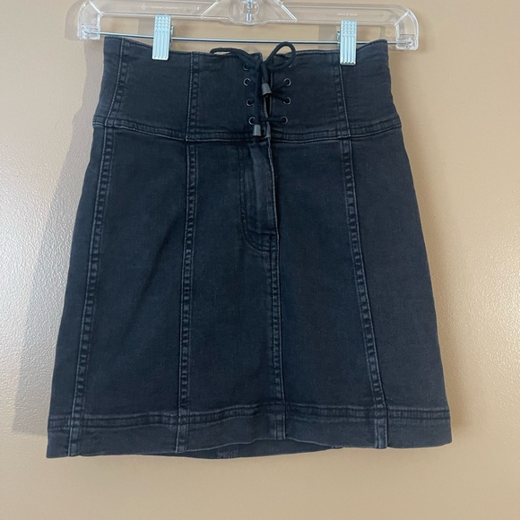 Free People Black Lace-Up Mini Skirt size 0 - Picture 3 of 8